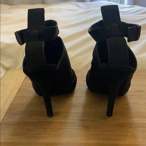 Authentic Alexander Wang Bianca Stingray Pointed Heel pump - Picture 6 of 7